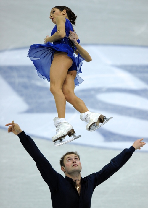 Фоторепортаж о выступлении Веры Базаровой и Юрия Ларионова на сочинском Гран-при. Фото: Julian Finney/Getty Images Фоторепортаж о выступлении Веры Базаровой и Юрия Ларионова на сочинском Гран-при. Фото: Julian Finney/Getty Images